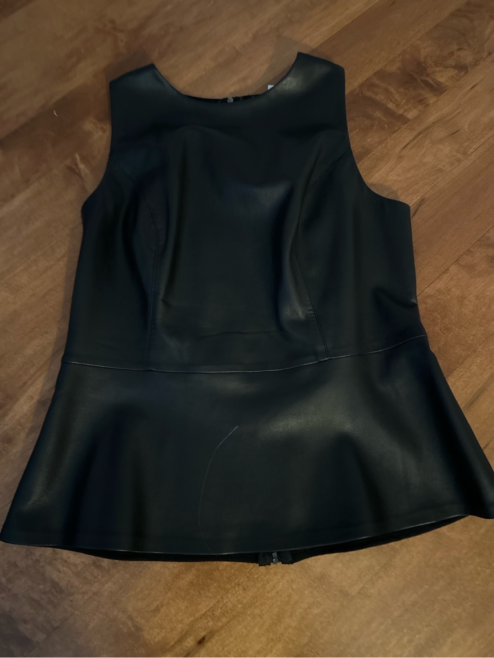 Bar III Black Faux Leather Peplum Top Sleeveless Size Large Like New - Picture 2 of 9